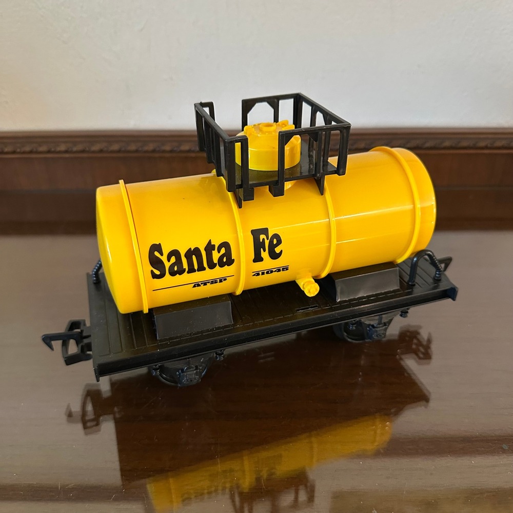Eztec Scientific Toys G Gauge Santa Fe ATSP 41045 Oil Tanker Train Car Yellow